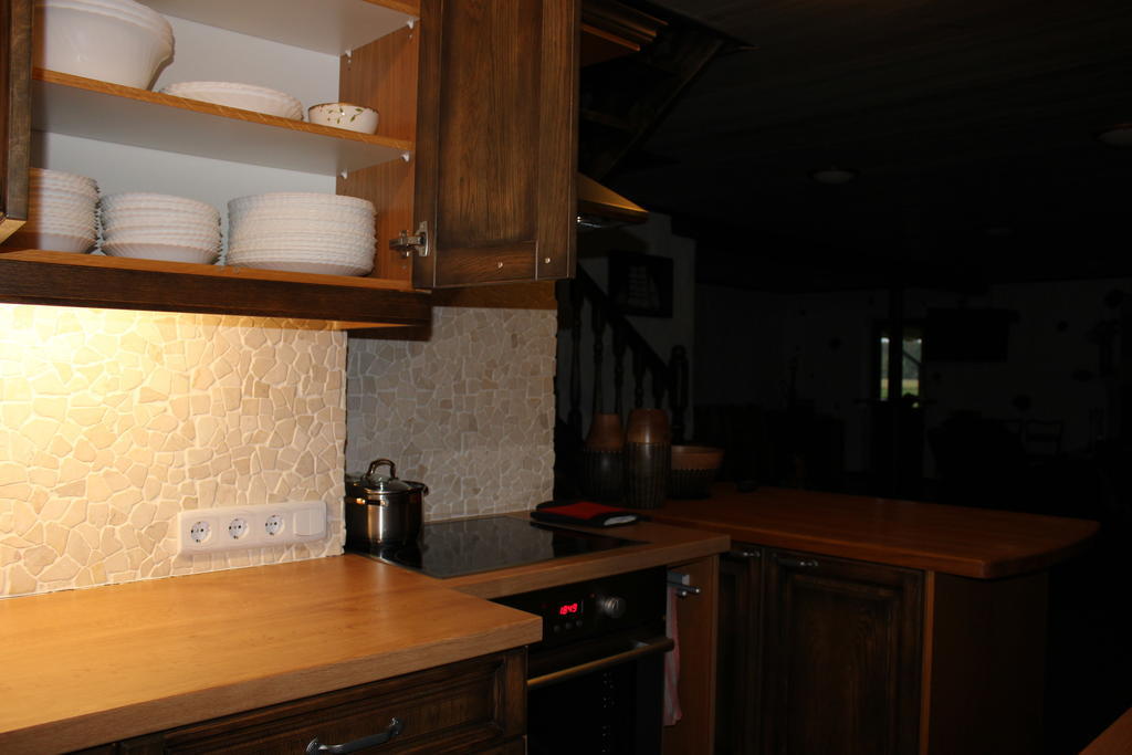 Krapi Guesthouse Treimani 客房 照片