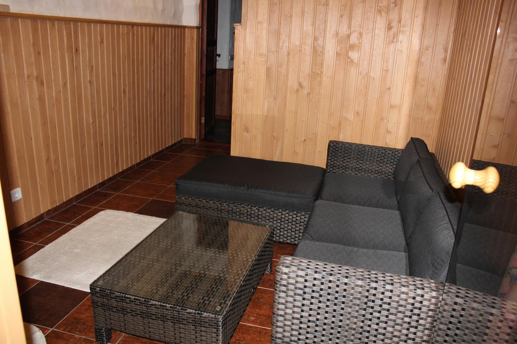 Krapi Guesthouse Treimani 客房 照片