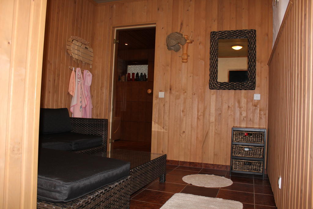 Krapi Guesthouse Treimani 外观 照片