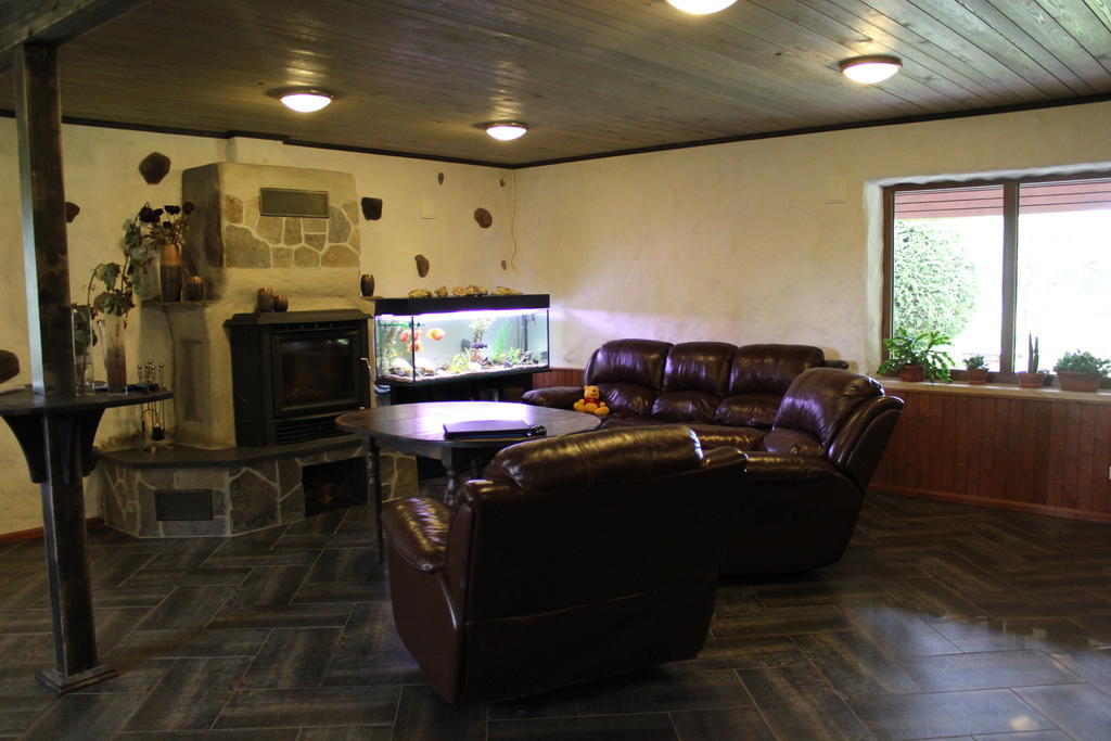 Krapi Guesthouse Treimani 客房 照片