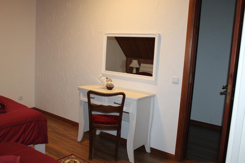 Krapi Guesthouse Treimani 外观 照片